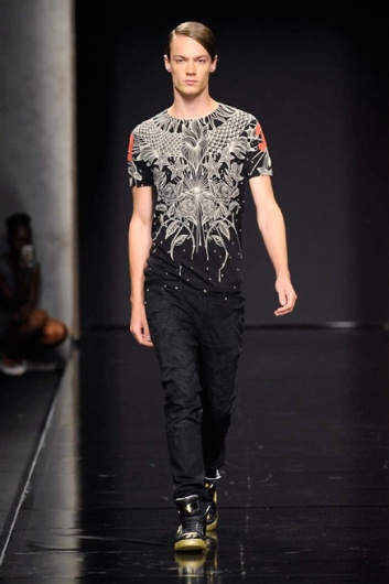 Fotoservizio/SS 2015/MEN/JOHN RICHMOND/DP1/16