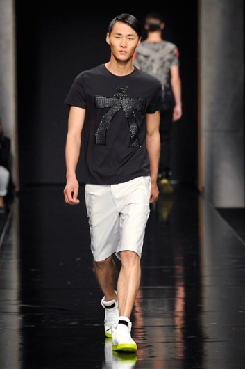 Fotoservizio/SS 2015/MEN/JOHN RICHMOND/DP1/18