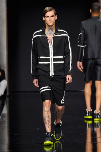 Fotoservizio/SS 2015/MEN/JOHN RICHMOND/DP1/21