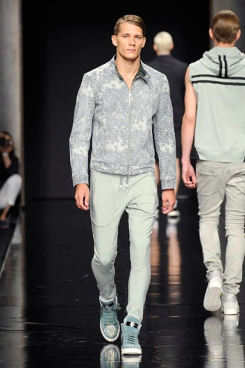 Fotoservizio/SS 2015/MEN/JOHN RICHMOND/DP1/24