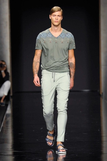 Fotoservizio/SS 2015/MEN/JOHN RICHMOND/DP1/25