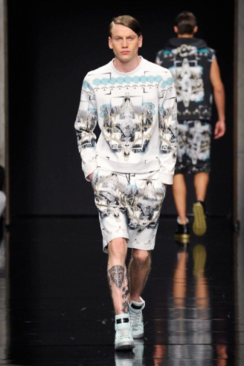 Fotoservizio/SS 2015/MEN/JOHN RICHMOND/DP1/28