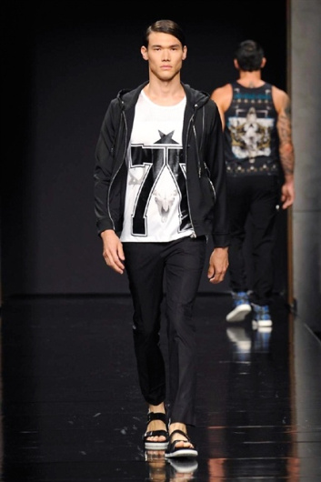 Fotoservizio/SS 2015/MEN/JOHN RICHMOND/DP1/31