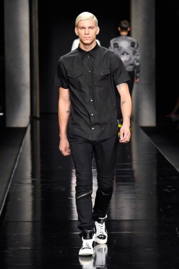 Fotoservizio/SS 2015/MEN/JOHN RICHMOND/DP1/42