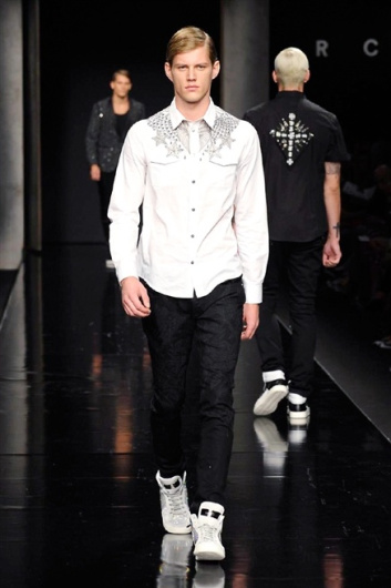 Fotoservizio/SS 2015/MEN/JOHN RICHMOND/DP1/43