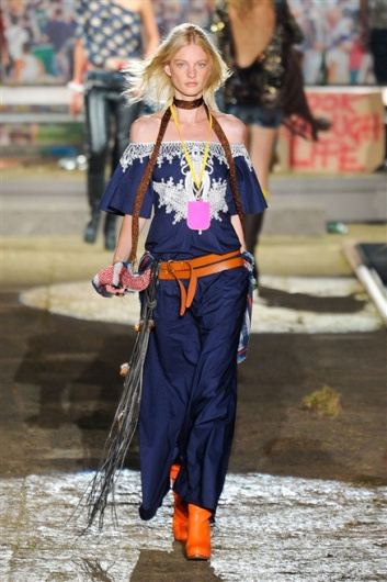 Fotoservizio/SS 2012/WOMEN/DSQUARED2/6