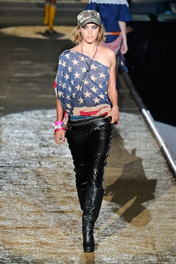 Fotoservizio/SS 2012/WOMEN/DSQUARED2/7