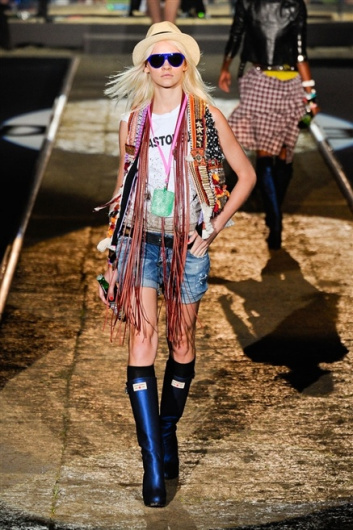 Fotoservizio/SS 2012/WOMEN/DSQUARED2/16