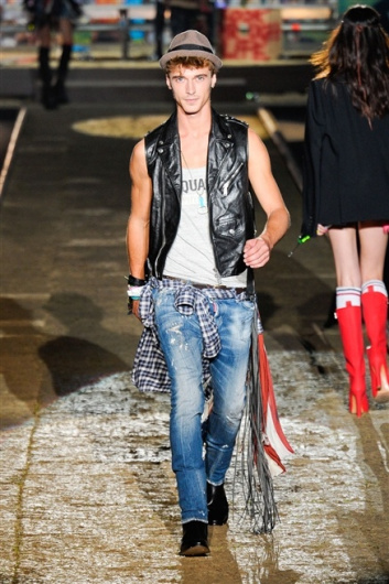 Fotoservizio/SS 2012/WOMEN/DSQUARED2/18