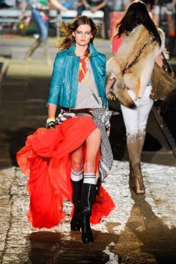 Fotoservizio/SS 2012/WOMEN/DSQUARED2/10