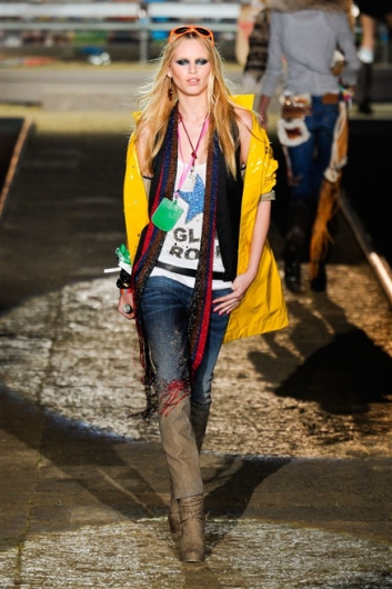 Fotoservizio/SS 2012/WOMEN/DSQUARED2/25