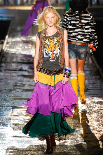 Fotoservizio/SS 2012/WOMEN/DSQUARED2/29