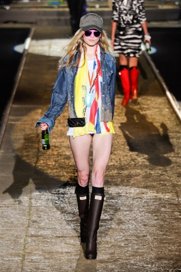 Fotoservizio/SS 2012/WOMEN/DSQUARED2/21