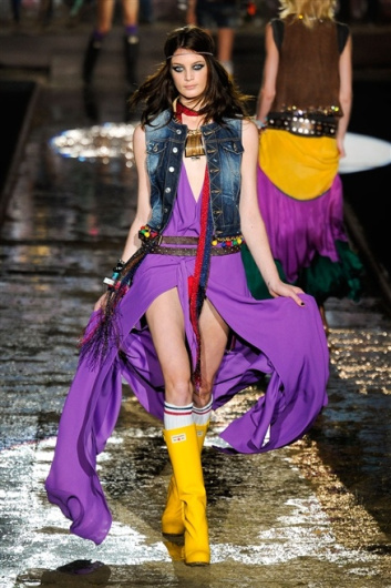 Fotoservizio/SS 2012/WOMEN/DSQUARED2/30