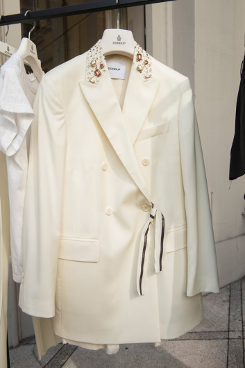 Fotoservizio/SS 2019/WOMEN/PRESENTAZIONE/DONDUP/DP2/87