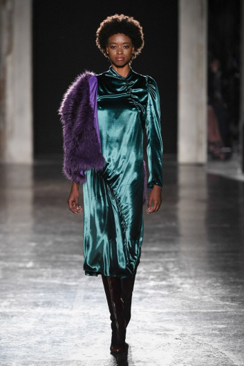 Fotoservizio/FW 19-20/WOMEN/SFILATA/MARCO RAMBALDI/DP2/3