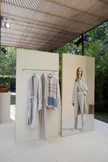 Fotoservizio/SS 2020/WOMEN/PRESENTAZIONE/LORO PIANA/DP2/5