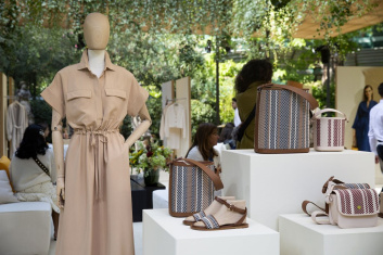 Fotoservizio/SS 2020/WOMEN/PRESENTAZIONE/LORO PIANA/DP2/8