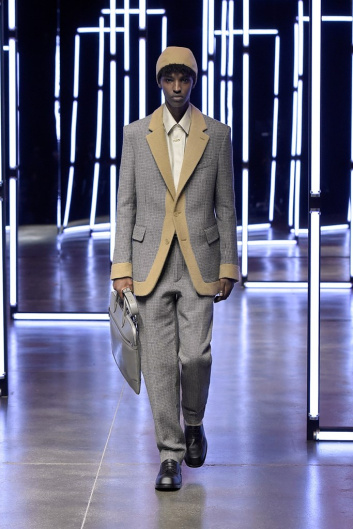 Fotoservizio/FW 21-22/MEN/SFILATA/FENDI/DP2/6