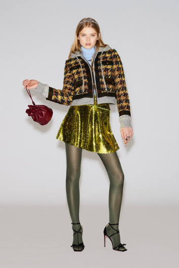 Fotoservizio/FW 21-22/WOMEN/SFILATA/DSQUARED2/DP2/34