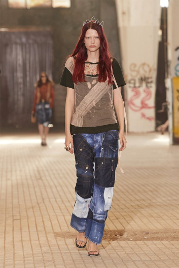 Fotoservizio/SS 2022/WOMEN/SFILATA/DSQUARED2/DP2/6