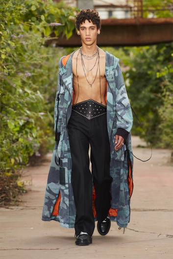 Fotoservizio/SS 2022/WOMEN/SFILATA/DSQUARED2/DP2/66