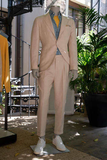 Fotoservizio/SS 2023/MEN/PRESENTAZIONE/BRUNELLO CUCINELLI/DP2/33