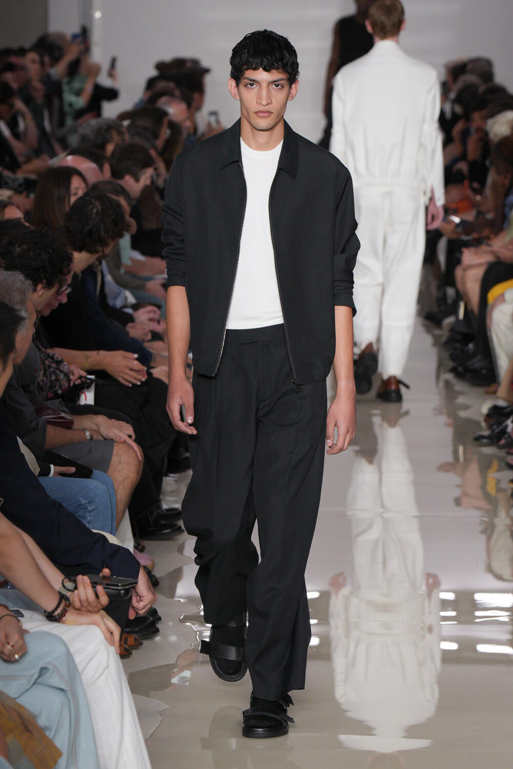 NEIL BARRETT MEN SS 2025 - Foto #1