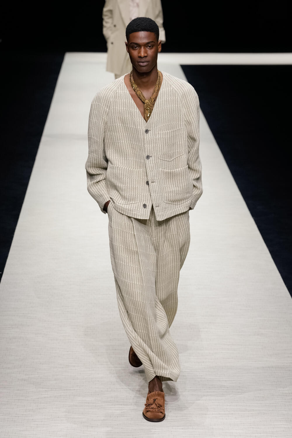 EMPORIO ARMANI MEN SS 2025 - Foto #2