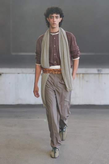 Fotoservizio/SS 2025/MEN/SFILATA/MAGLIANO/DP2/13