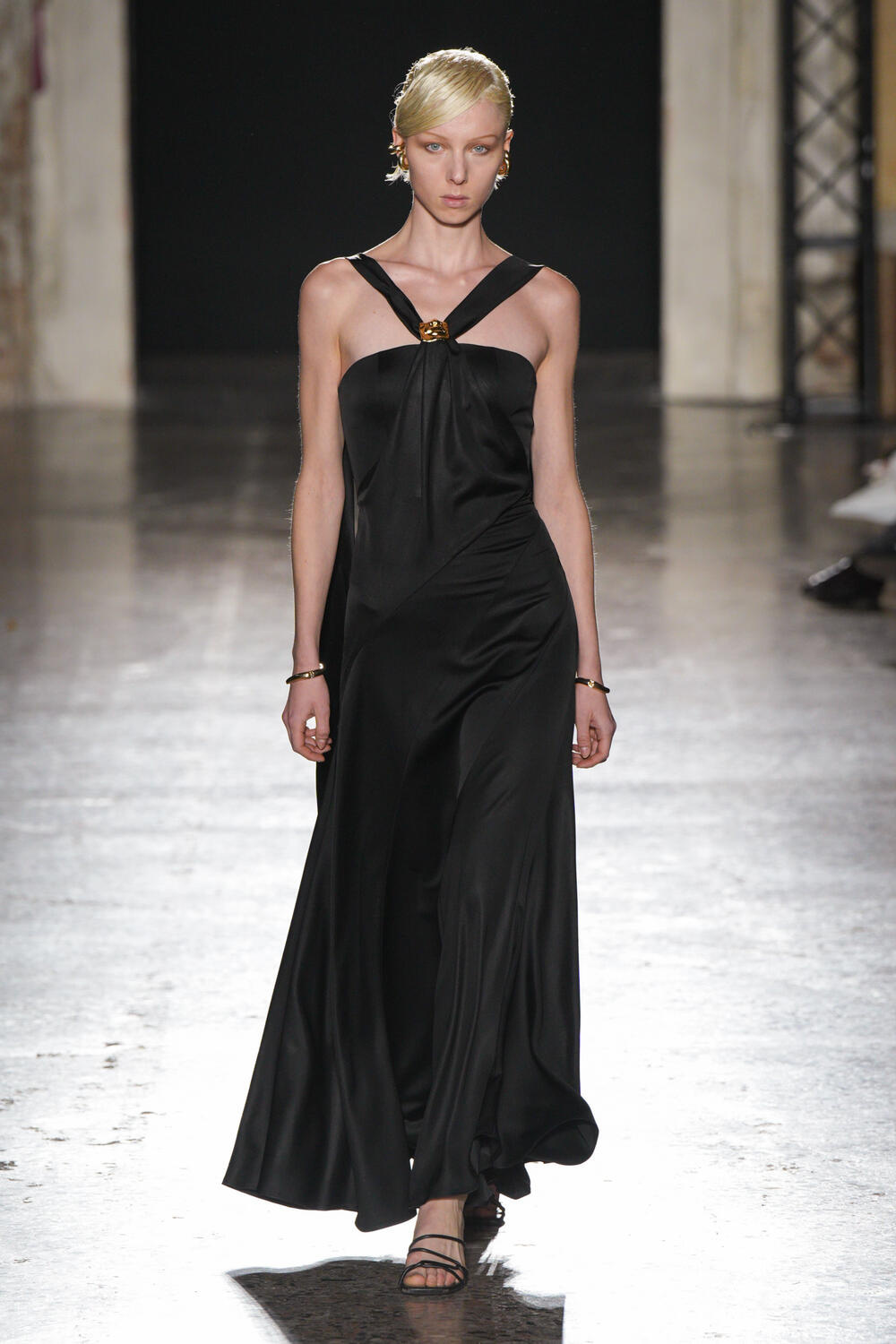 PHAN DANG HOANG WOMEN SS 2025 - Foto #31