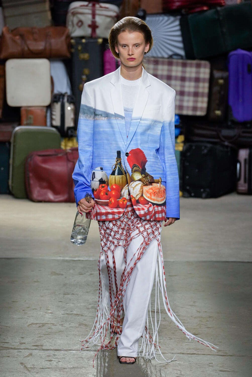 Fotoservizio/SS 2025/MEN/SFILATA/MOSCHINO/DP2/7