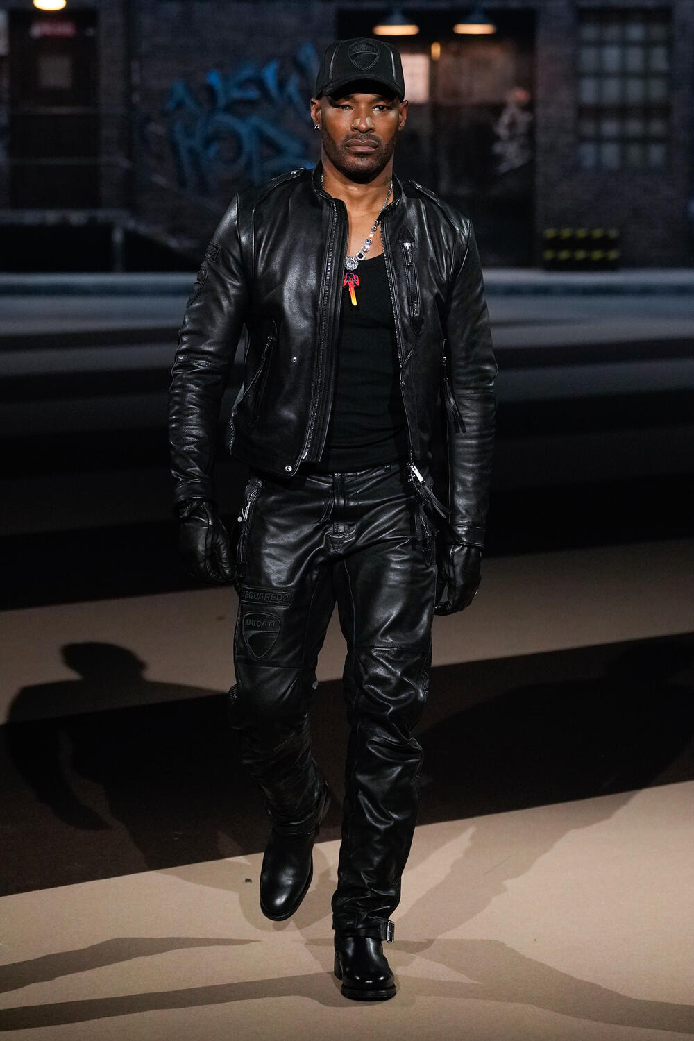 DSQUARED2 WOMEN FW 25-26 - Foto #1