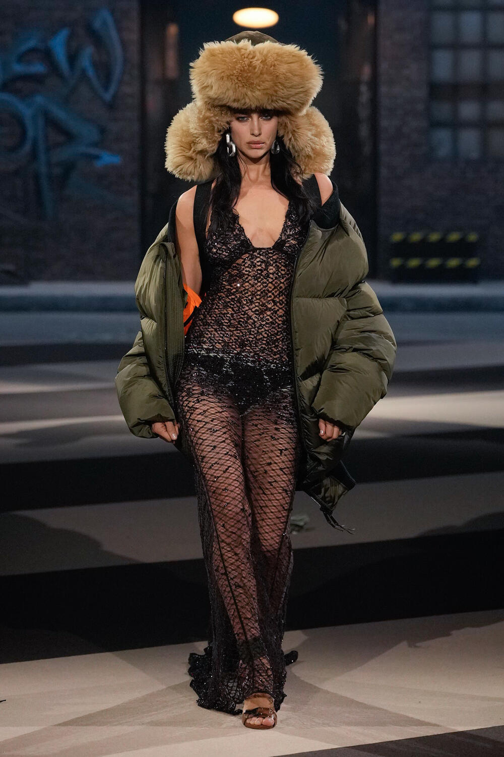 DSQUARED2 WOMEN FW 25-26 - Foto #2