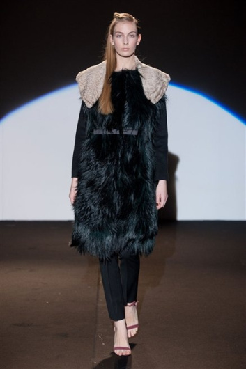 Fotoservizio/FW 2012-2013/WOMEN/ROBERTO MUSSO/2