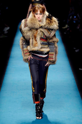 Fotoservizio/FW 2016-2017/WOMEN/DSQUARED2/DP2/11