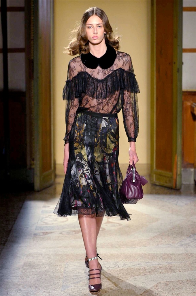 Fotoservizio/FW 2017-2018/WOMEN/BLUMARINE/DP2/6