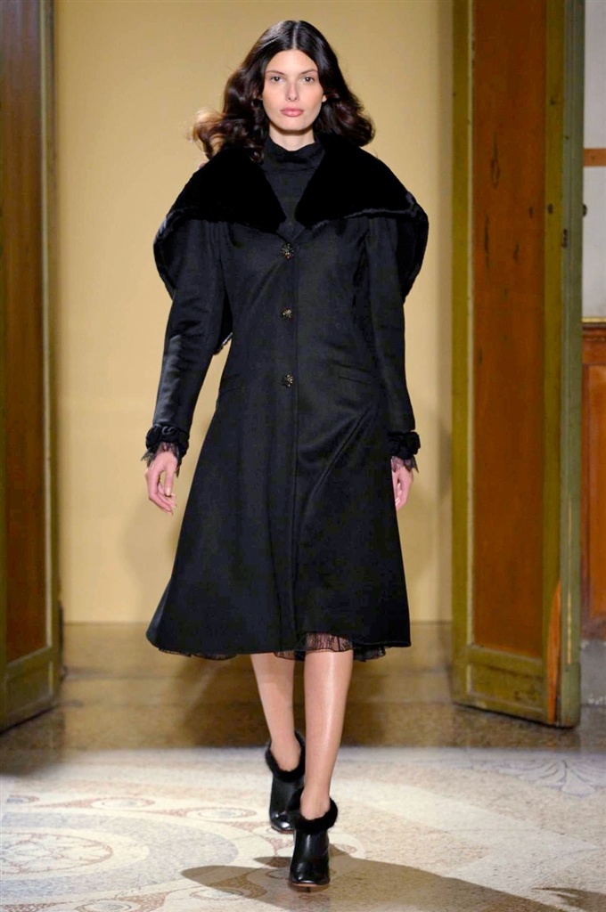 Fotoservizio/FW 2017-2018/WOMEN/BLUMARINE/DP2/13