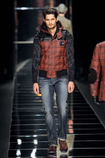 Fotoservizio/FW 2012-2013/MEN/JOHN RICHMOND/D1/14