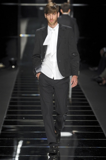 Fotoservizio/SS 2012/MEN/JOHN RICHMOND/D1/42