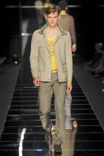 Fotoservizio/SS 2012/MEN/JOHN RICHMOND/D1/8