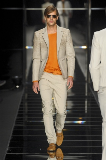 Fotoservizio/SS 2012/MEN/JOHN RICHMOND/D1/15