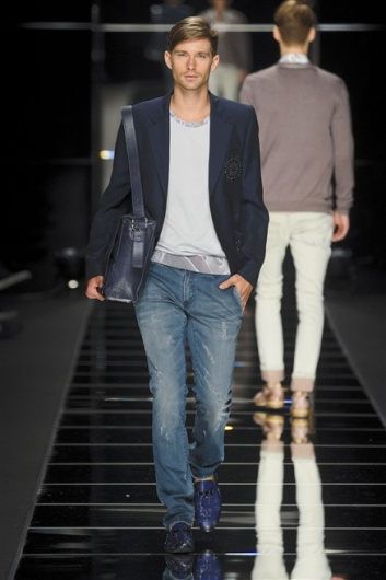 Fotoservizio/SS 2012/MEN/JOHN RICHMOND/D1/21