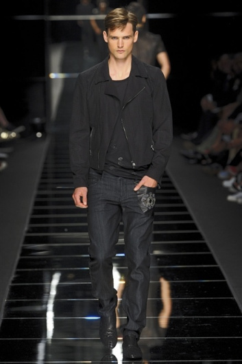 Fotoservizio/SS 2012/MEN/JOHN RICHMOND/D1/26