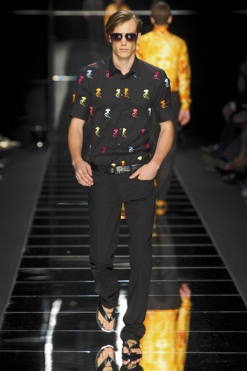 Fotoservizio/SS 2012/MEN/JOHN RICHMOND/D1/34