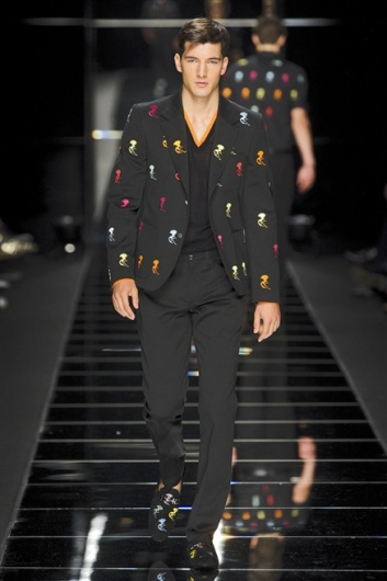 Fotoservizio/SS 2012/MEN/JOHN RICHMOND/D1/35