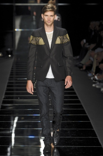 Fotoservizio/SS 2012/MEN/JOHN RICHMOND/D1/39