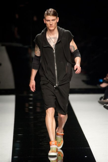 Fotoservizio/SS 2013/MEN/JOHN RICHMOND/D1/15