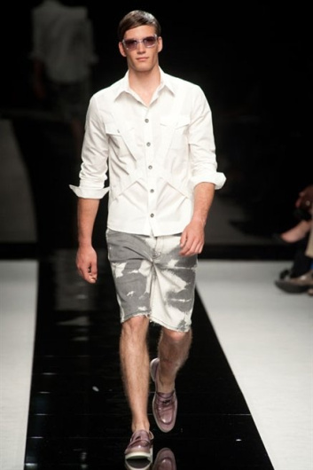 Fotoservizio/SS 2013/MEN/JOHN RICHMOND/D1/23