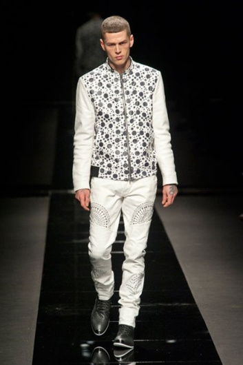 Fotoservizio/FW 2013-2014/MEN/JOHN RICHMOND/DP1/47